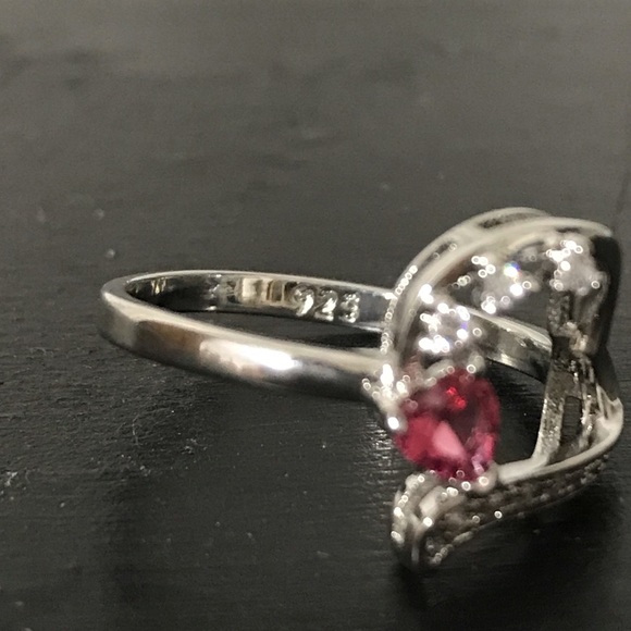 Sterling Silver Heart Shaped Ring - Picture 6 of 6